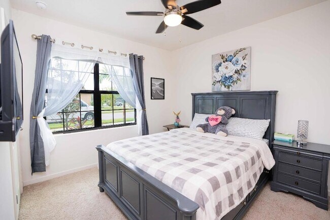 Building Photo - 5322 Delight Dr