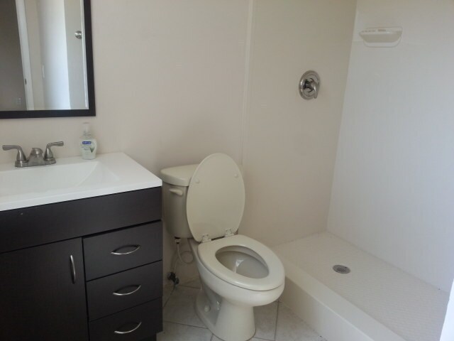 Building Photo - Great  2 Bedroom Udpated Unit!