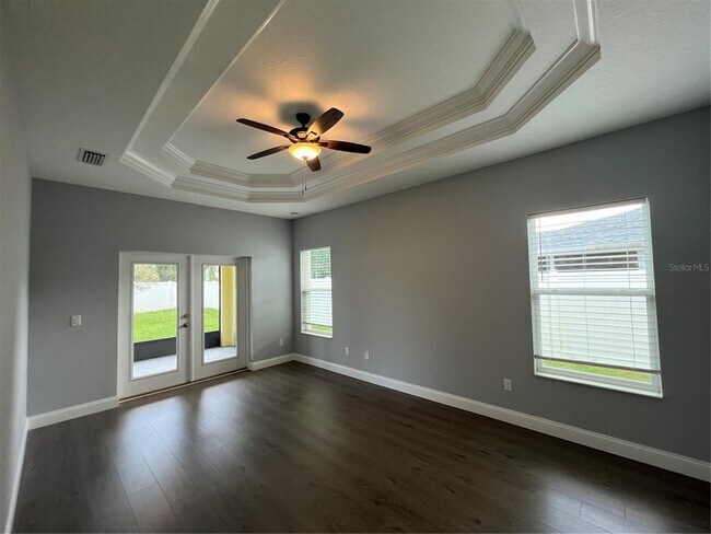 Building Photo - 13 Winchester Pl