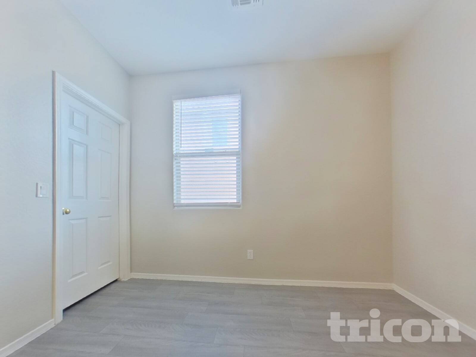 Building Photo - 7329 W Darrel Rd