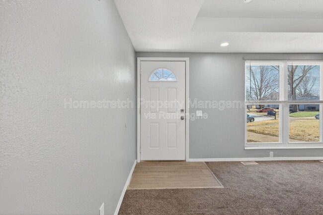 Building Photo - 2515 Valley Brook Dr