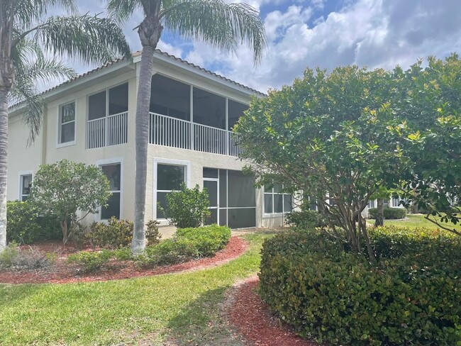 Building Photo - ** BEAUTIFUL UNFURNISHED 3 BED\2 BATH LAKE...