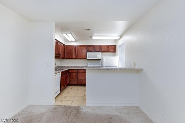 Building Photo - 5240 Indian River Dr