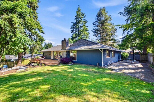 Building Photo - Pet-Friendly Rambler with Modern Updates and Great Layout