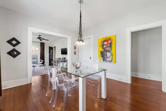 Building Photo - 536 Hawthorne Ln