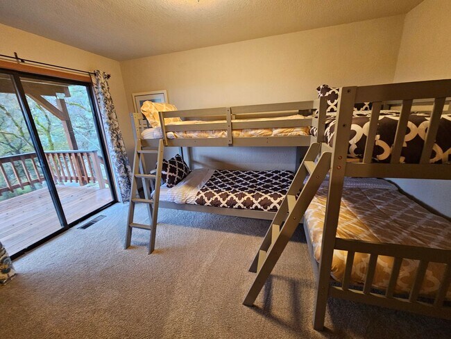 Building Photo - Beautiful retreat - Garbage and Internet i...