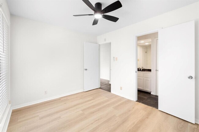 Building Photo - 6507 Cat Creek Trail
