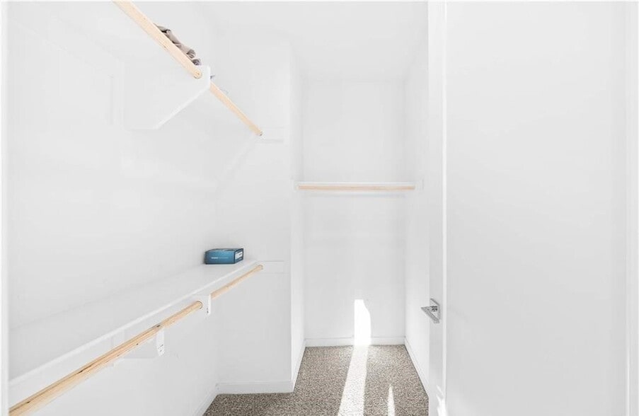 Building Photo - 856 Francesca Dr