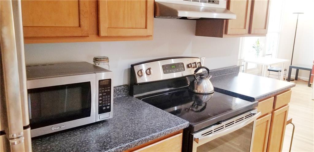 Building Photo - 8 Slocum St