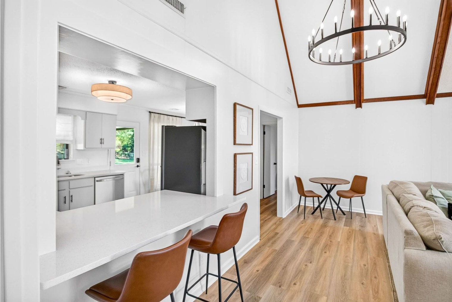 Building Photo - 4807 Summit Dr