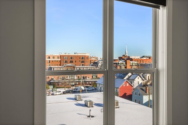 Building Photo - 99 Foundry Pl