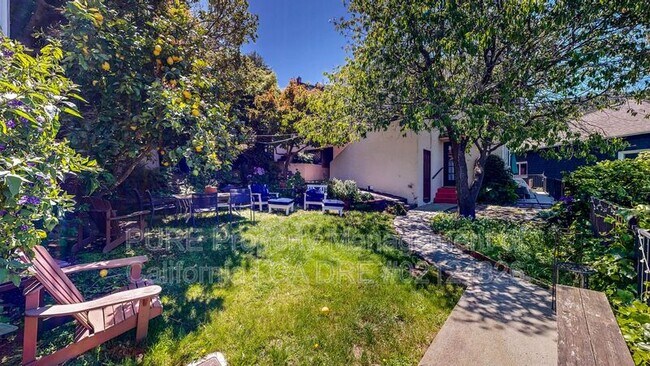 Building Photo - 195 San Carlos Ave