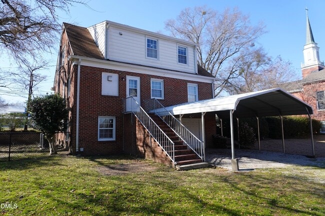 Building Photo - 1203 S Main St