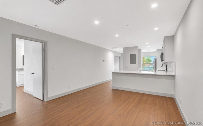 Building Photo - 1140 Mahogany Way