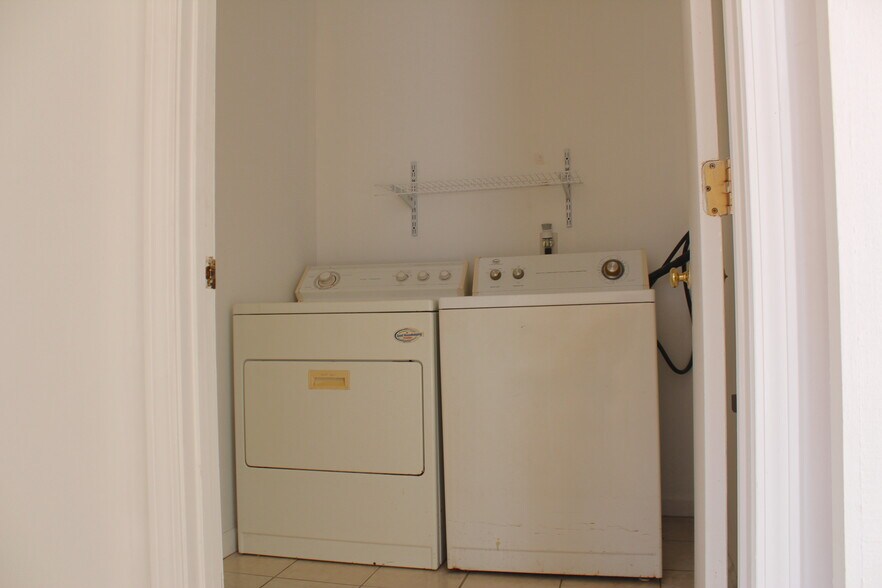 Building Photo - 28 Brown Hollow Ln