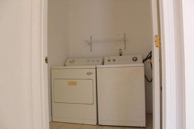 Building Photo - 28 Brown Hollow Ln