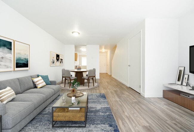 Livingroom 2 - Honey Creek
