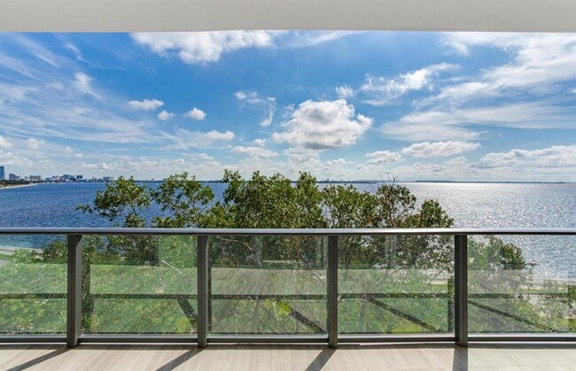 Building Photo - 2912 W Santiago St