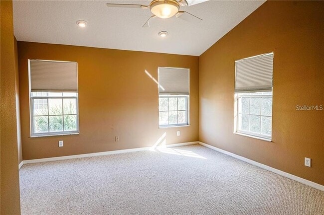 Building Photo - 3043 Pointeview Dr
