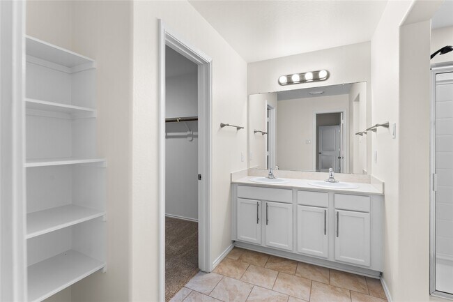 Building Photo - 7226 Basque Country Dr