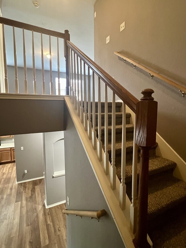 Building Photo - 9411 Rainbow Creek