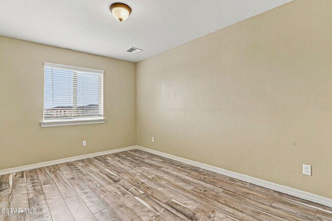 Building Photo - 14525 Juan Diego Dr