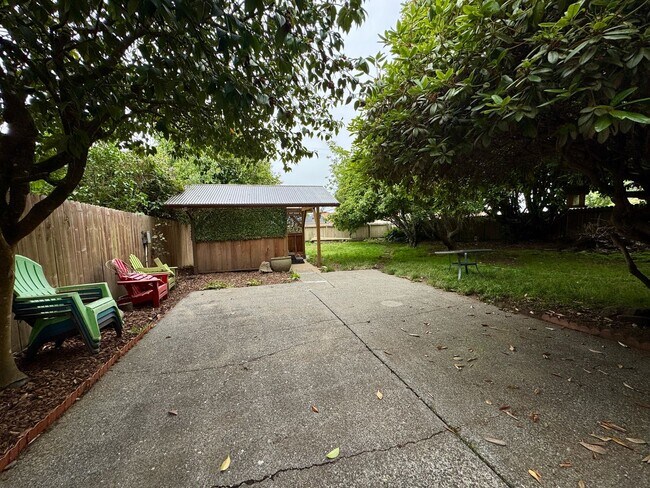 Building Photo - 344 Loleta Dr