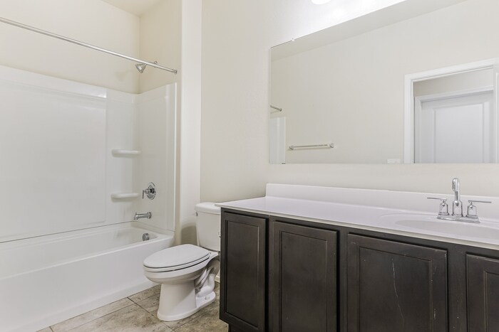 Building Photo - 1867 W Broadway Ave