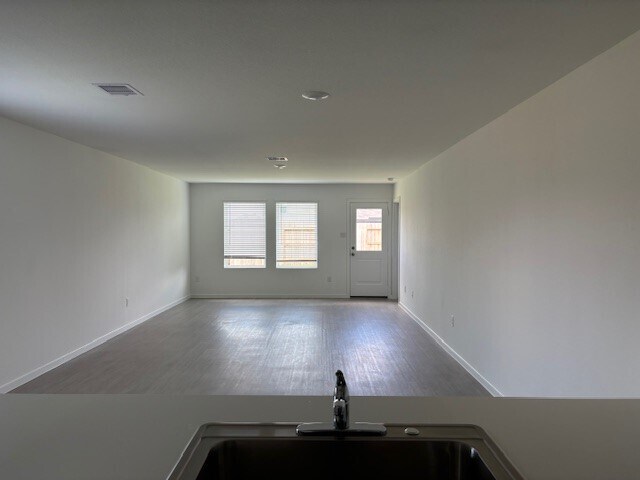 Building Photo - 6802 Lilac Vine Ln