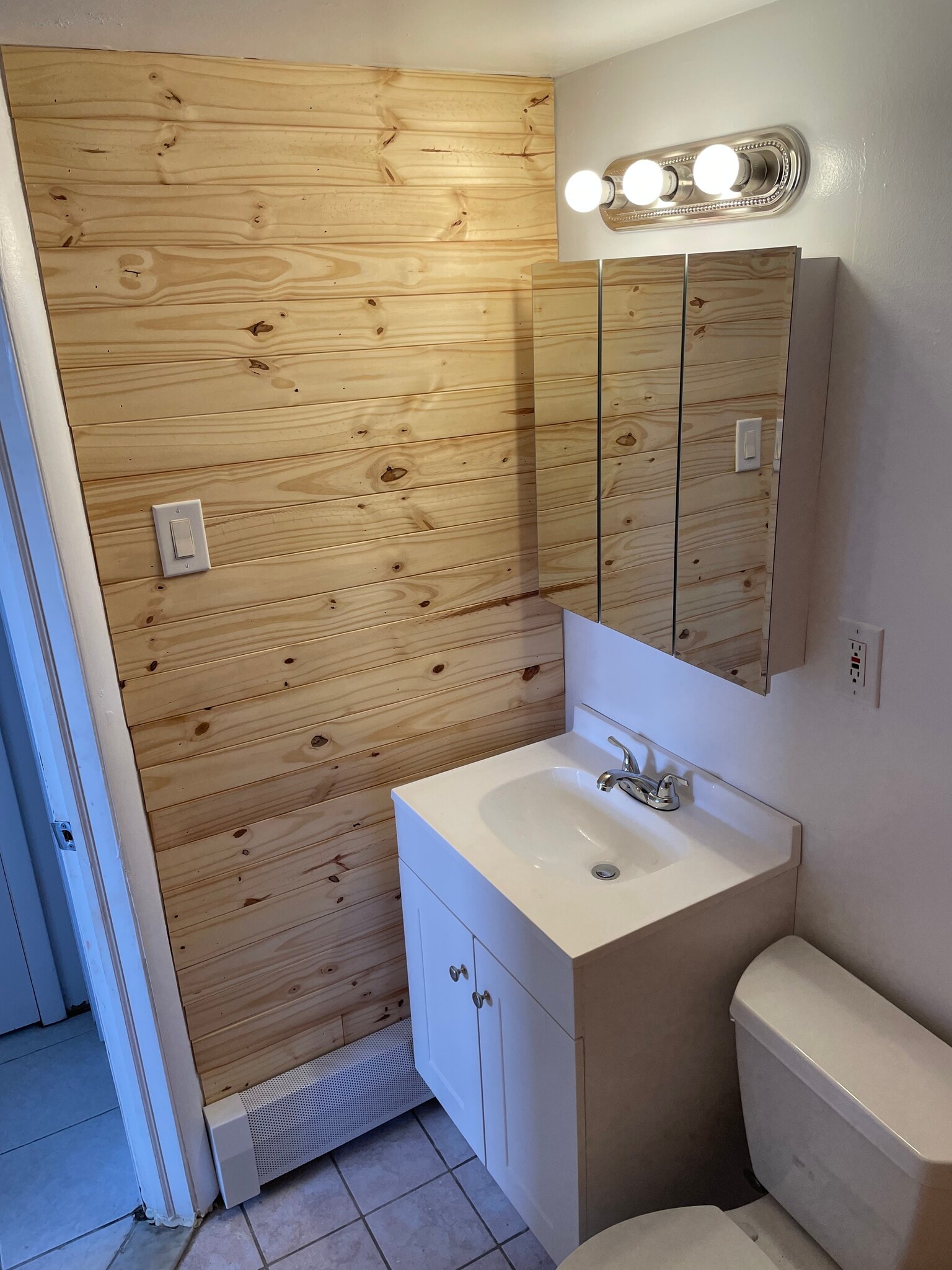 Bathroom - 29 Monroe Pl