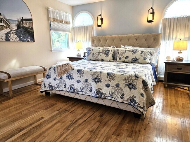 Building Photo - 1275 The Esplanade