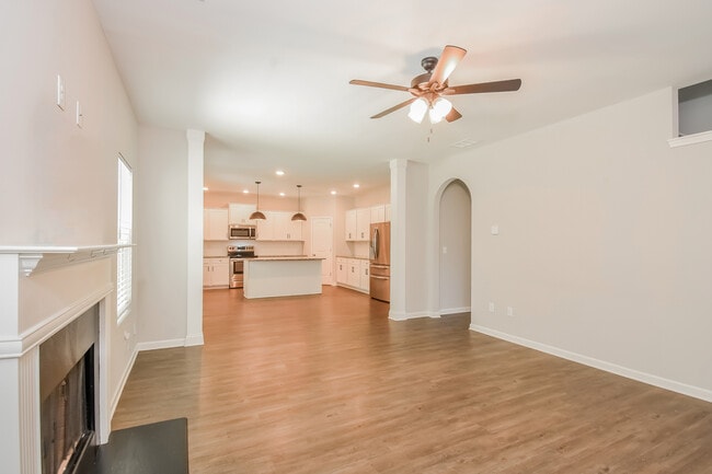Building Photo - 203 Ajo Way