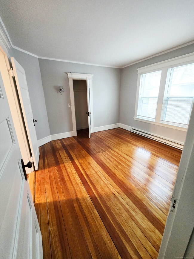 Building Photo - 652 Watertown Ave