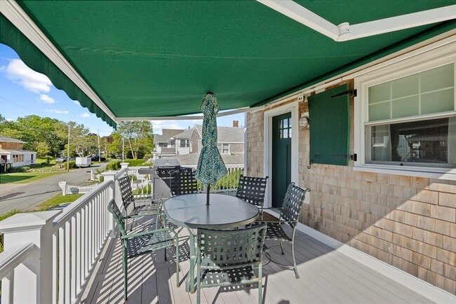Building Photo - 43 Oceanside Dr