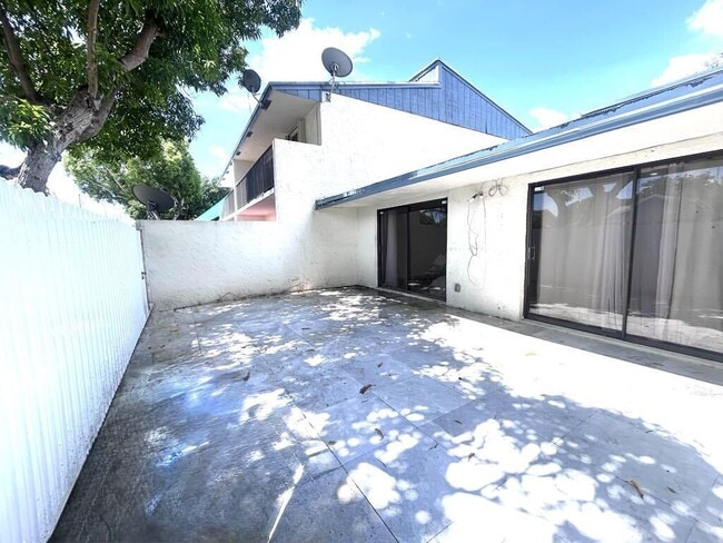 Building Photo - 4029 SW 68th Way