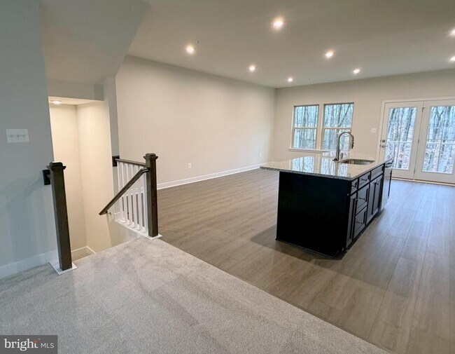 Building Photo - 9331 Klamath Ct