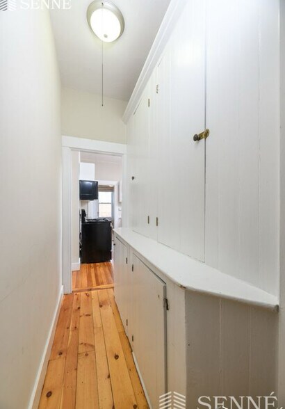 Building Photo - 133 Otis St