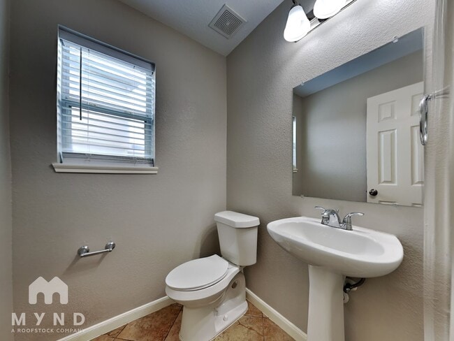 Building Photo - 7102 Cypress Pr Dr