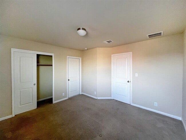 Building Photo - 928 Lost Pines Ln