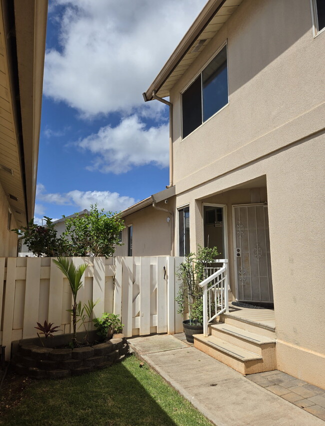 Building Photo - Upgraded 4BR,3BA Home in Ewa Gentry Summerhill with Solar PV