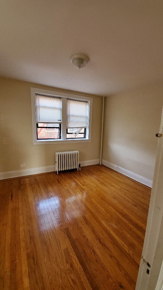 Building Photo - 82 Delano Ave