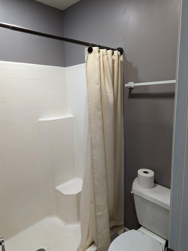 Building Photo - 23947 Del Monte Dr.