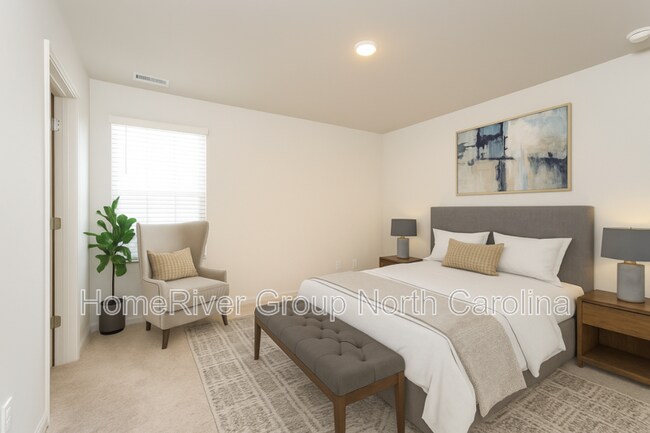 Building Photo - 2814 Carrollwood Dr