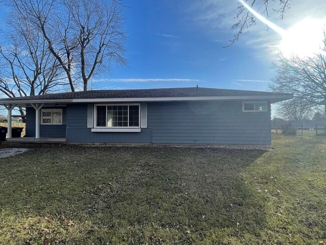 Primary Photo - 3 Bedroom Home