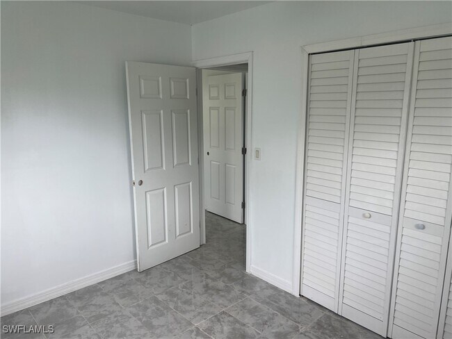 Building Photo - 160 Brooks Rd