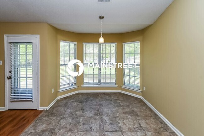 Building Photo - 3 Bedroom Pet-Friendly Home in Southaven, MS with Main Street Renewal