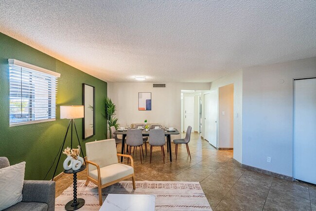 Building Photo - 8550 E McDowell Rd