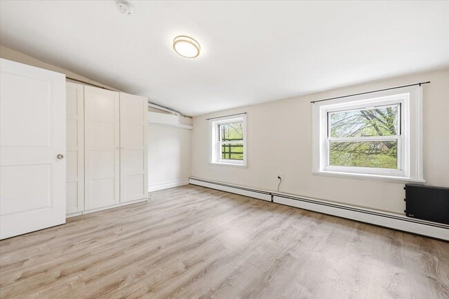 Building Photo - 59 Wayne St