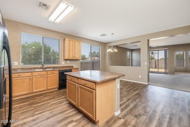 Building Photo - 3148 W Maldonado Rd