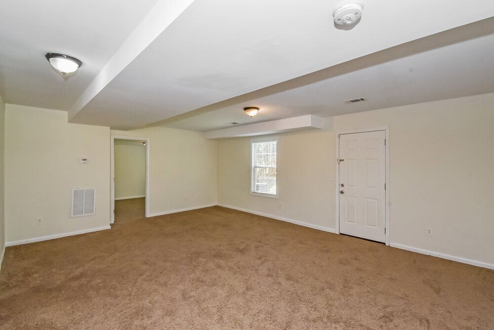 Building Photo - 1440 Paddocks Ct